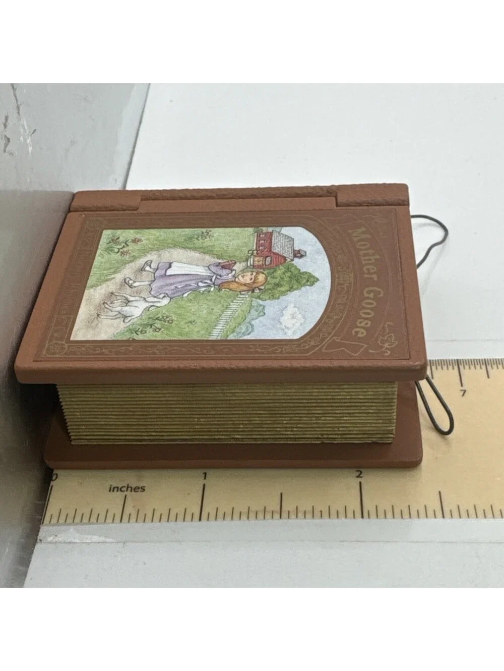 Hallmark Ornament: 1996 Mary had a Little Lamb With Box